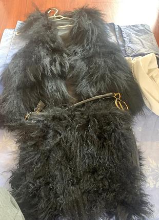 Продам жилетку (лама)и сумку диор оригинал