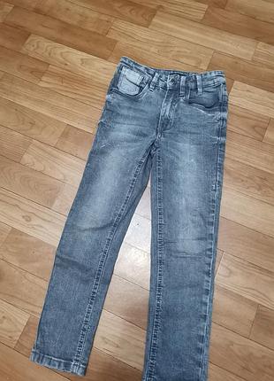 Прямые джинсы reserved 116-122см