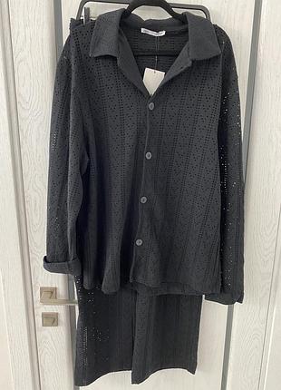 Новый стильный костюм в дырочки 50-52 р zara