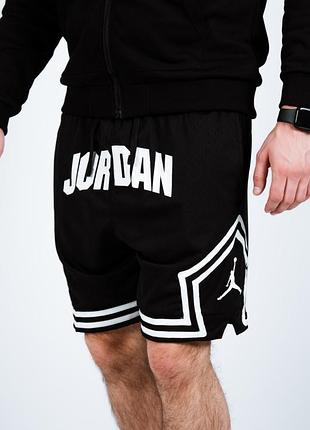 Мужские шорты jordan