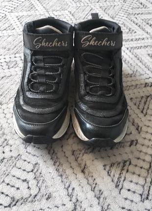 Стильные ботинки
