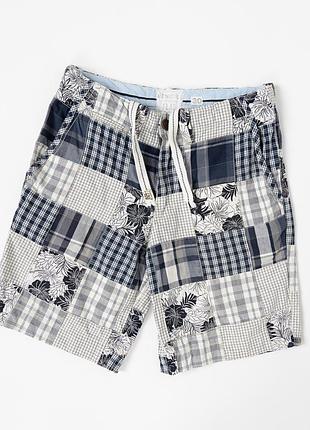 Стильні, чоловічі шорти aeropostale у patchwork дизайні з поєднанням plaid та floral pattern елементів у синьо-білій кольоровій гамі. легка
