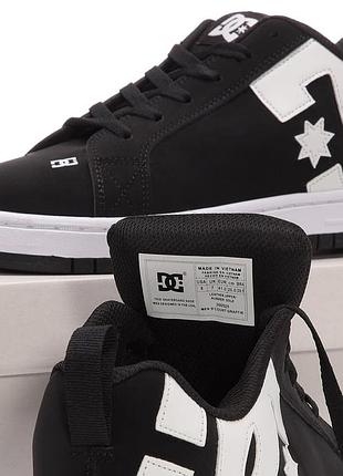 Dc shoes