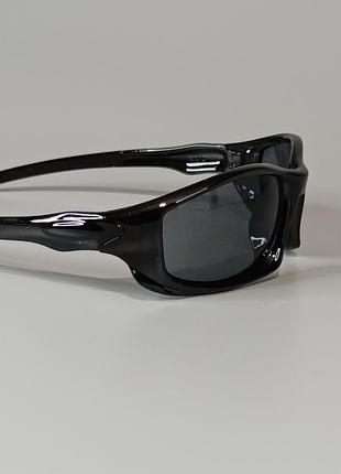 🕶️🕶️ солнцезащитные очки в спортивном стиле и глянцевой оправе 🕶️🕶️