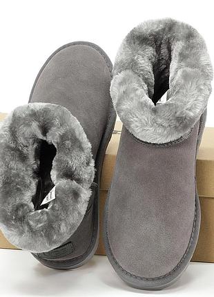 Ugg mini