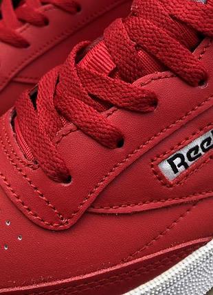 Reebok червоні