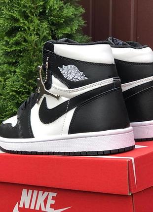 Nike air jordan 1 retro high og чорно білі