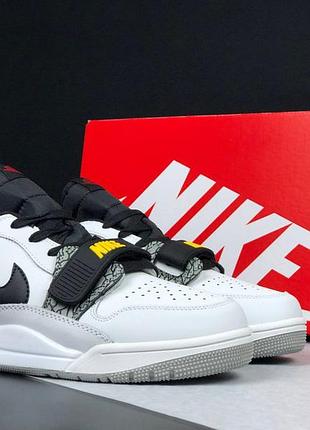 Nike jordan legacy 312 low білі з чорнимфіолетові