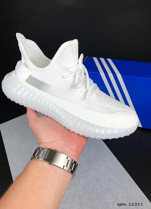 Yeezy boost білі 4