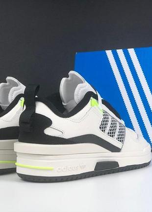 Adidas forum ie7114   білі з чорним