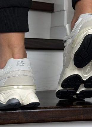New balance 9060 бежеві