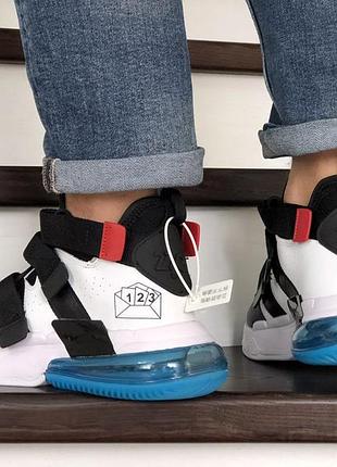 Nike air force 270 білі з чорнимблакитні