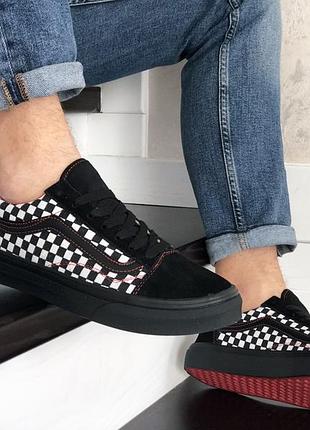 Vans чорно білічервоні