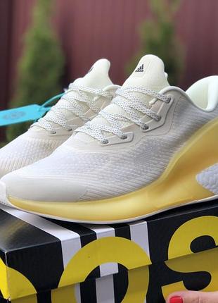 Adidas alphaboost бежеві з жовтим