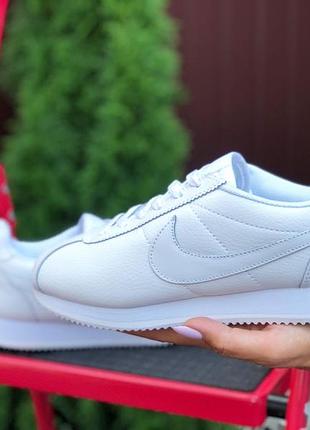 Nike cortez білі 3