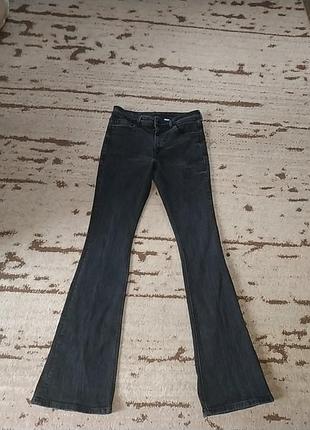 Стильні, чорні джинси, кльош mini flare.. бренд h&amp;m. 38.