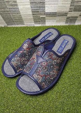 Жіночі капці