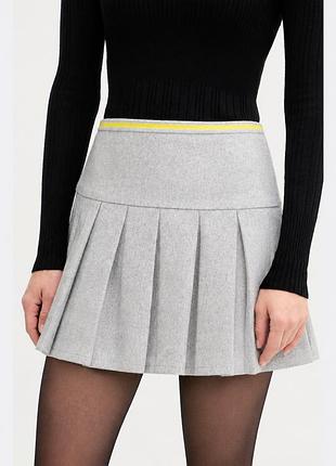 Тепла юбка міні в складки сіра тенісна zara, спідниця шерстяна шерсть вовна cache&cache