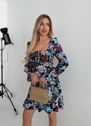 Сукня жіноча