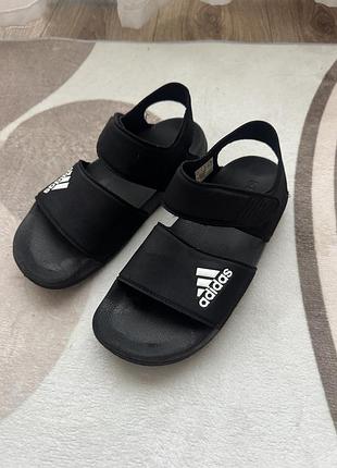 Сандалі adidas