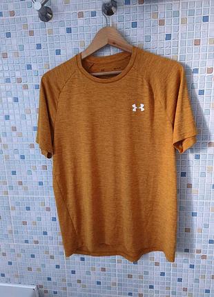 Футболка under armour.