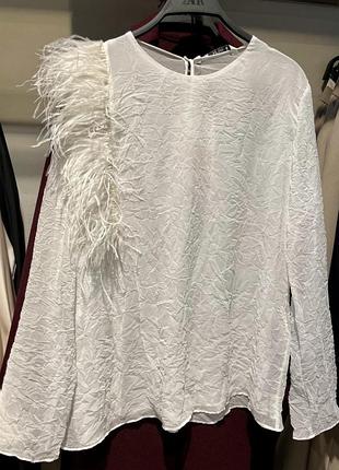 Новинка! святкова блуза/сорочка/рубашка з пірʼям від zara. лімітована колекція.