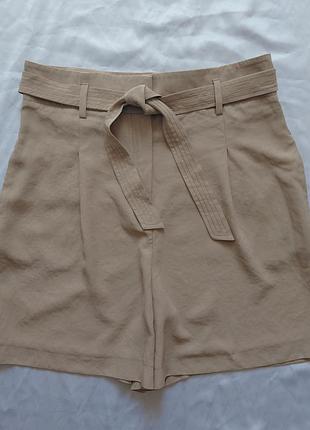 Бежевые шорты бермуды massimo dutti