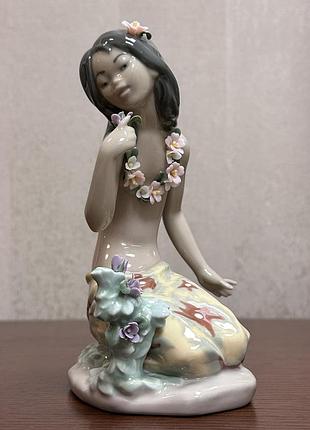 Фарфоровая статуэтка lladro «в тропическом саду».