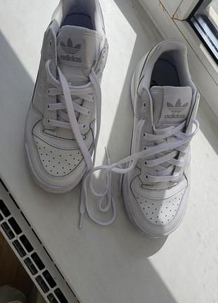 Кроссовки adidas originals белые