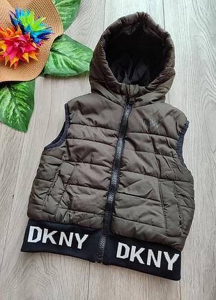 Жилетка dkny на мальчика 18 мес
