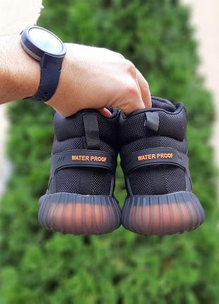 Ad1das yeezy boost чёрные с оранжевым