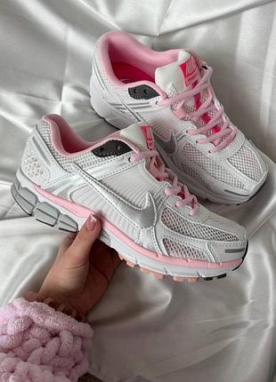 Женские кроссовки nike air zoom vomero 5 white pink