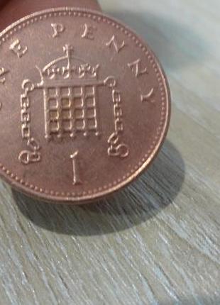 Монета британская 1 one penny elizabeth ii 2000.