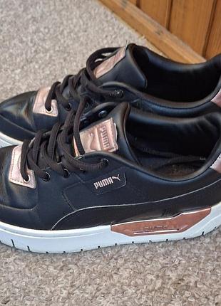 Продам кожаные кроссовки puma cali dream, р. 38
 оригинальные puma cali dream metal в отличном сочетании черного и розового золота.