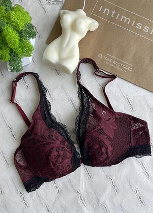 Бюстгальтер від італійського бренду intimissimi