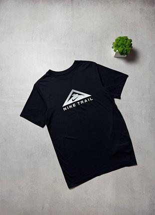 Футболка чоловіча nike trail оригінал чорна
