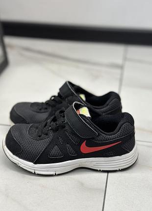Дитячі кросівки nike 28
