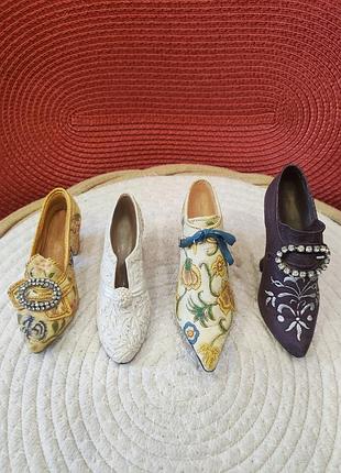 Туфельки колекційні just the right shoe