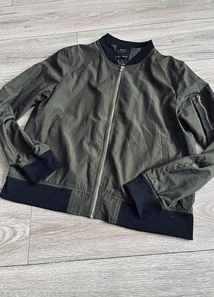 Крутезна куртка бомпер zara