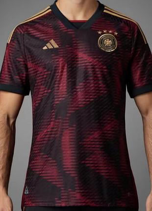 Футболка adidas