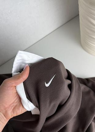 Шоколадний лонгслів nike 4