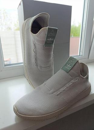 Бренд: adidas originals.
модель: tennis hu.
розмір: 46 (довжина устілки — 30 см).
колір: білий / м’ятний.