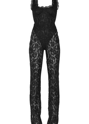 Комбинезон кружевной prettylittlething