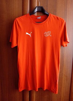 Спортивная футболка puma.