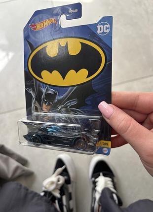 Машинка hot wheels 2