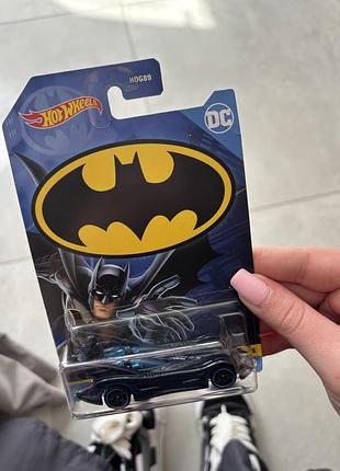 Машинка hot wheels 3