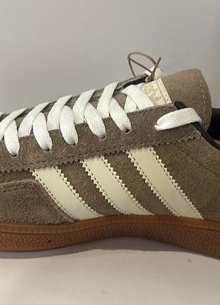 Adidas кросівки 2