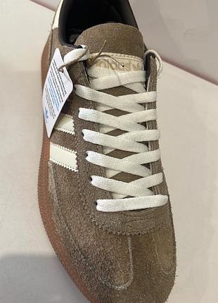 Adidas кросівки 3