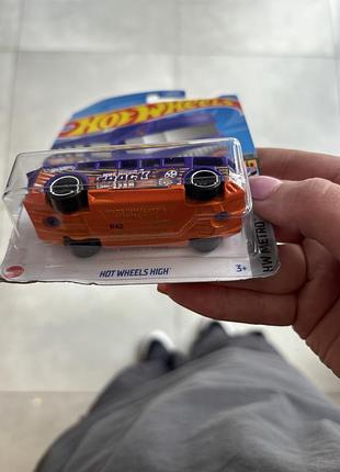 Машинка hot wheels 2