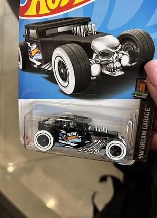 Машинка hot wheels 2
